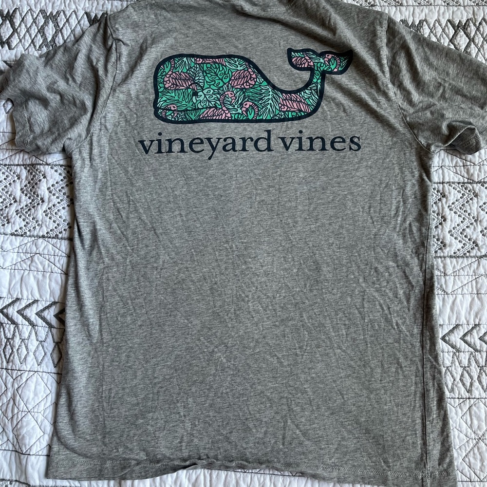 Vineyard Vines Flamingos 🦩 Whale T-Shirt, Size S